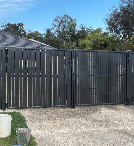 Swing gates