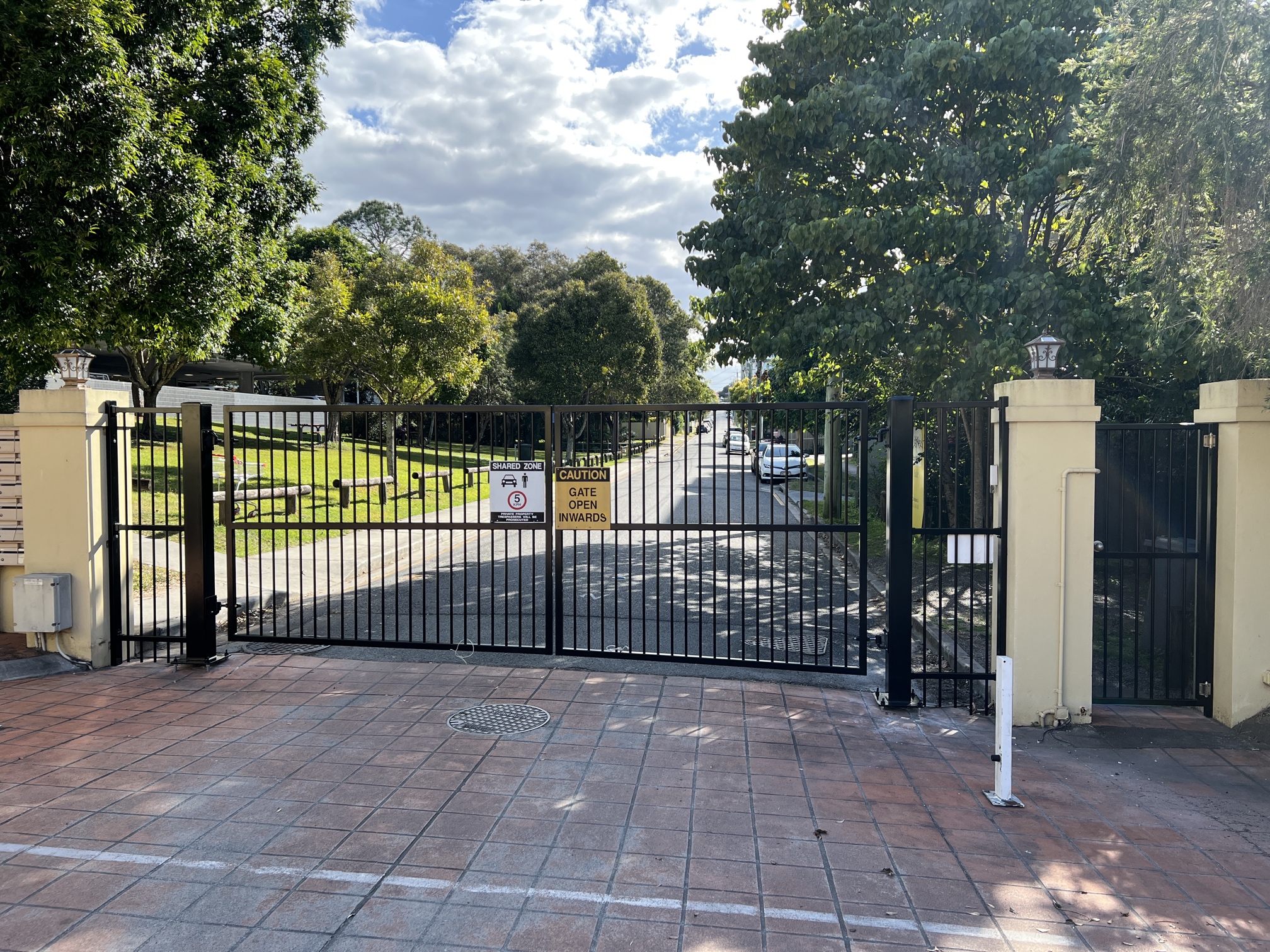 Steel gate
